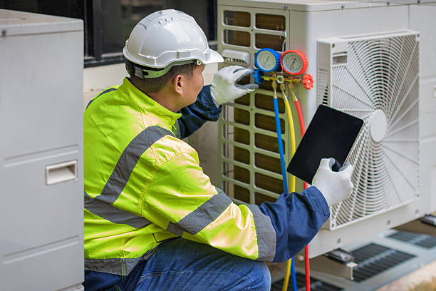 Professional Hvac technician working in Edwardsport, IN